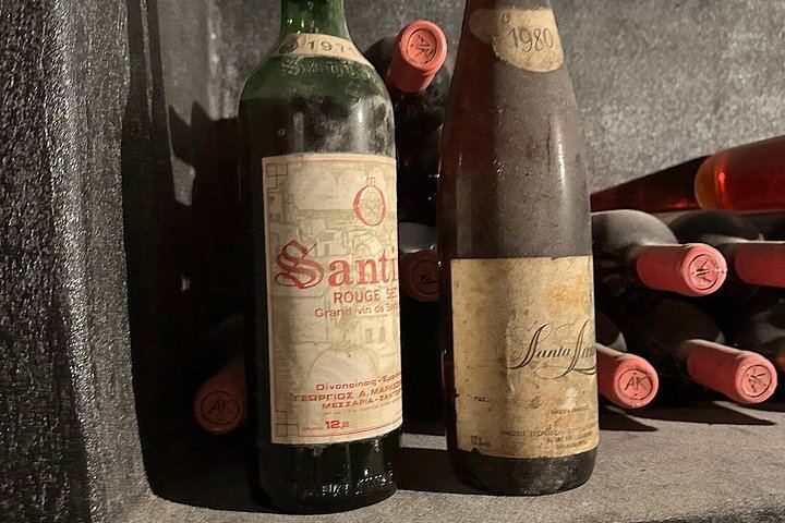 Santorini Seated Lunch: 6 Volcanic Wines, 6 Paired Dishes, Artemis Karamolegos (9/12)