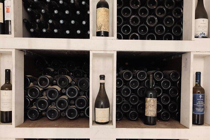 Sip of Santorini Wine Tour: Hatzidakis, Koutsogiannopoulos Museum and Oia Sunset (2/12)