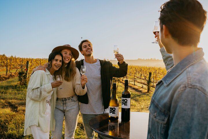 Sydney to Hunter Valley Day Tour with Three Wine Tastings, Cheese Factory and Cafe Lunch (1/12)