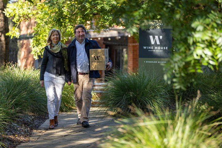 Sydney to Hunter Valley Day Tour with Three Wine Tastings, Cheese Factory and Cafe Lunch (2/12)