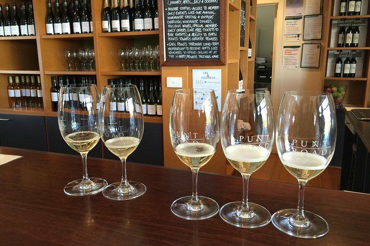 Yarra Valley Four-Winery Tour with Two-Course Lunch, Gin or Beer Upgrade (2/12)