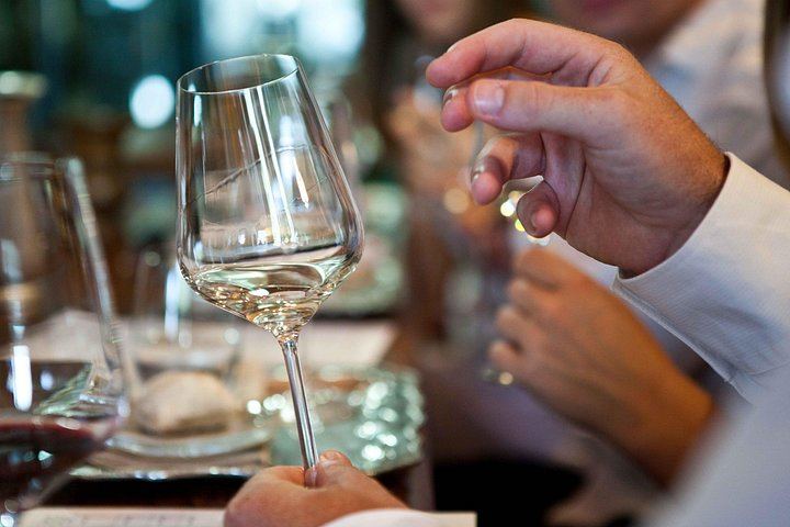 Private Full-Day Stellenbosch Wine Tour with Pickup: Hartenberg to L'Avenir (3/6)