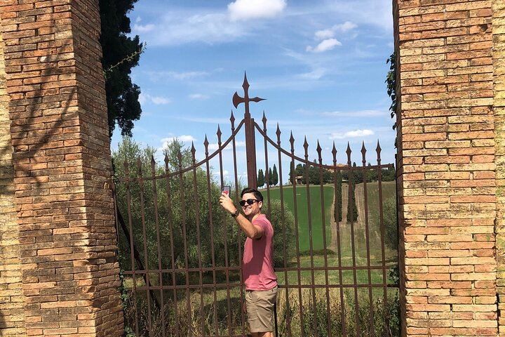 Full-Day Small-Group Tour of Two Boutique Wineries near Montepulciano, with 3-Course Lunch (9/12)