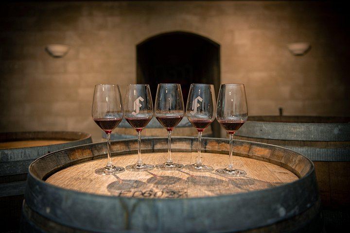 Picton Cruise Passenger Wine Tour: 5-6 Hours, Four Wineries, Chocolate, Max 11 (8/8)