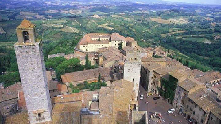 Small Group Day Trip from Montecatini Terme: Siena, San Gimignano and Chianti Estate (3/6)