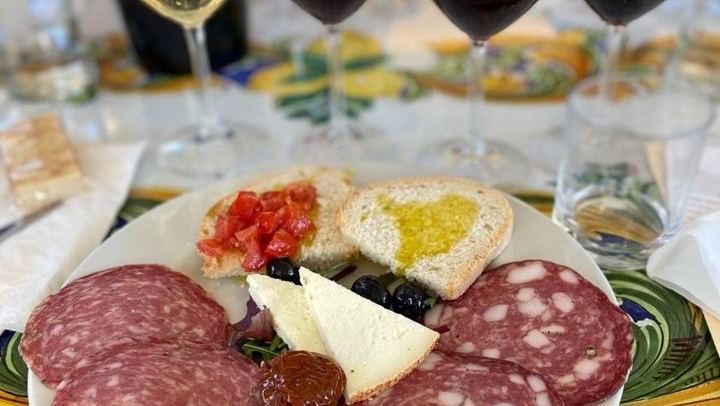 8-Seat Minivan Tour from Florence: Monteriggioni, Siena, Chianti Wine Lunch, San Gimignano (4/12)