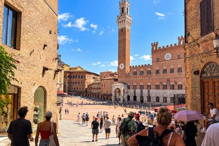 8-Seat Minivan Tour from Florence: Monteriggioni, Siena, Chianti Wine Lunch, San Gimignano (3/12)