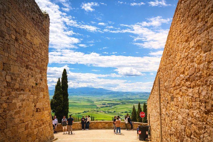 Val d'Orcia Day Trip from Florence: Montepulciano Nobile, Pienza Lunch and Brunello (1/12)