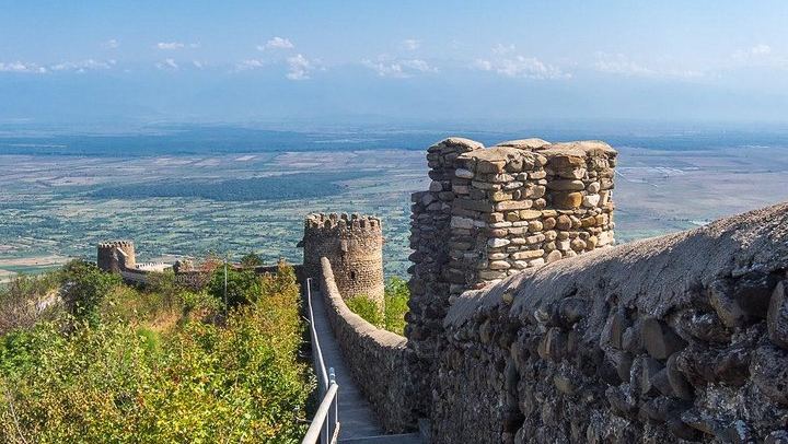 Private Kakheti Tour: Khinkali Lunch, Telavi Qvevri Tasting and Gombori Pass (3/10)