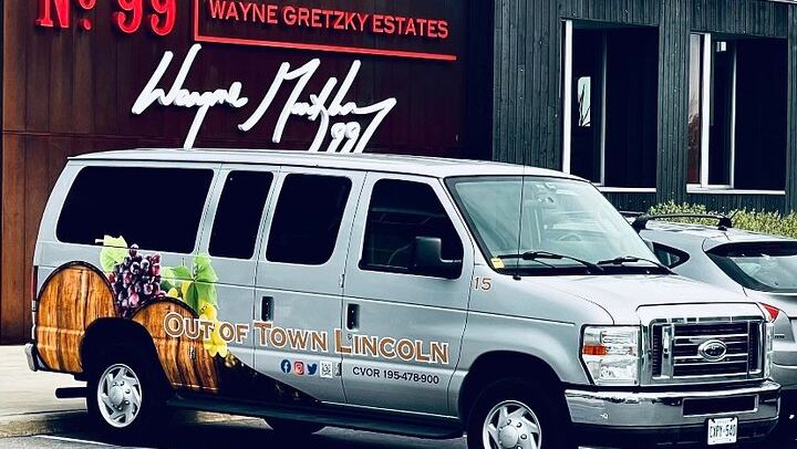 Private Niagara-on-the-Lake Wine Tour: 4 Wineries, Ice Lounge and Cheese Board (4/8)
