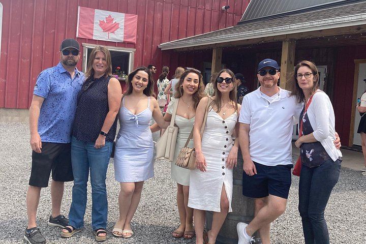 Niagara-on-the-Lake Full-Day Wine Tour with Cheese and Charcuterie Pairings (9/11)