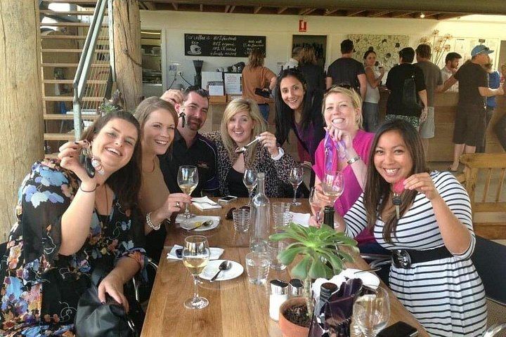 Barossa to Hahndorf Shared Day Tour: Farm Shop, Chocolate, Two Tastings, Lunch (11/12)
