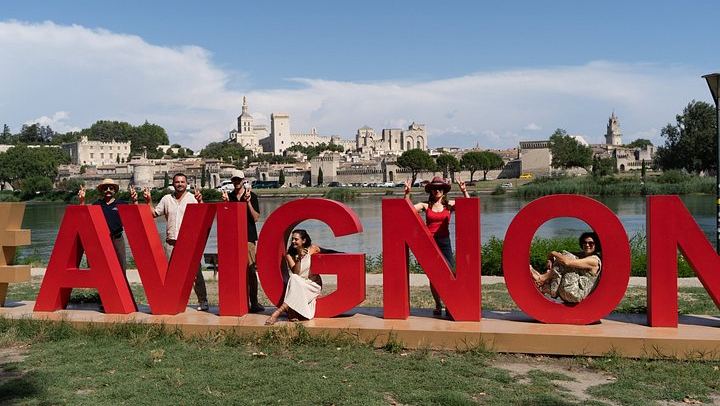 Small-Group Marseille Cruise Shore Excursion: Avignon and Châteauneuf-du-Pape Wine (4/8)