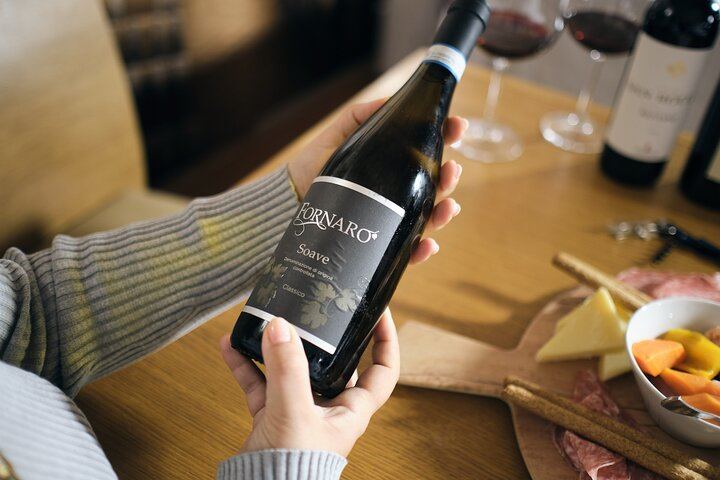 One-Hour Verona Wine Tasting in an Osteria near Juliet's House and the Arena (8/12)