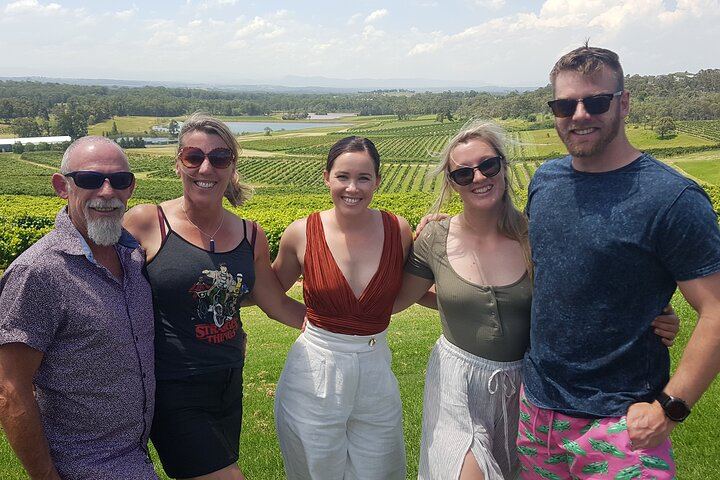 Small-Group Hunter Valley Day Tour from Sydney: Wineries, Gin, Cheese and Chocolate (1/12)