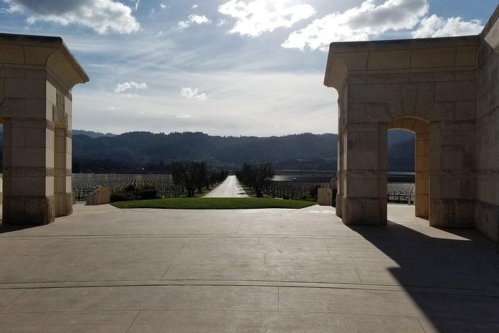 Small-Group Sonoma and Napa Wine Tour from San Francisco with Three Tastings (3/12)
