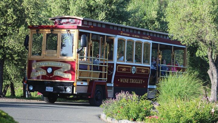 Sonoma Valley Open-Air Wine Trolley Tour with Winery Stops and Lunch (4/12)
