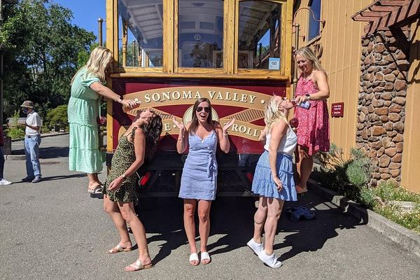 Sonoma Valley Open-Air Wine Trolley Tour with Winery Stops and Lunch