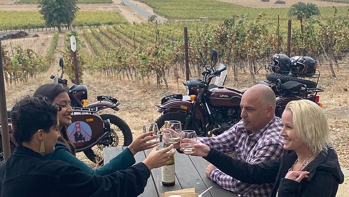 Sonoma Valley Classic Sidecar Wine Tour: Three Tastings and French-Style Picnic (3/12)