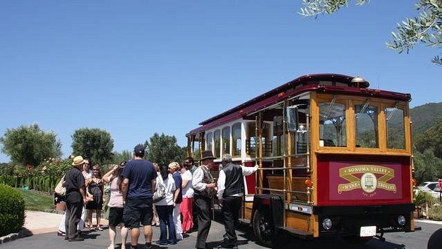 Sonoma Valley Open-Air Wine Trolley Tour with Winery Stops and Lunch (3/12)
