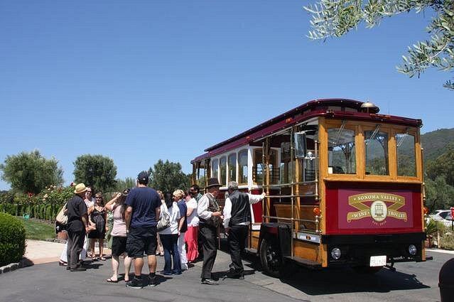 Sonoma Valley Open-Air Wine Trolley Tour with Winery Stops and Lunch (3/12)