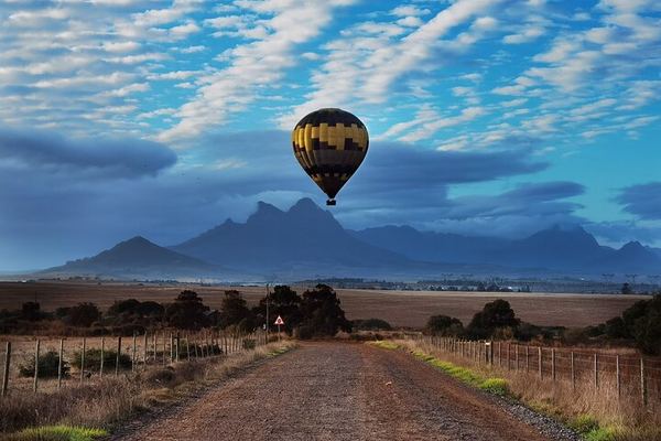 Stellenbosch Balloon Flight, Breakfast and Private Winelands Tastings from Cape Town