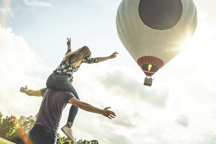 Stellenbosch Balloon Flight, Breakfast and Private Winelands Tastings from Cape Town (1/12)