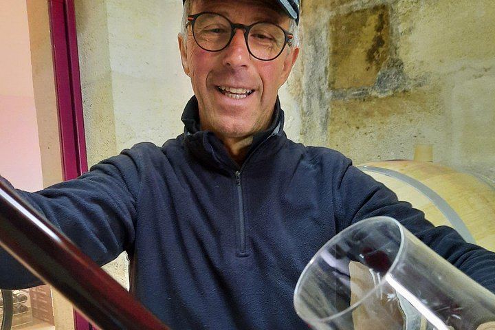 Private Médoc Wine Tour from Bordeaux: Three Châteaux, Gravel Terroir and a Family Estate (8/12)