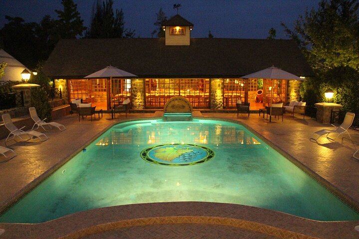 Alyan Vineyard Sunset Experience: Six Wines, Tasting Snacks and Rustic Dinner (12/12)