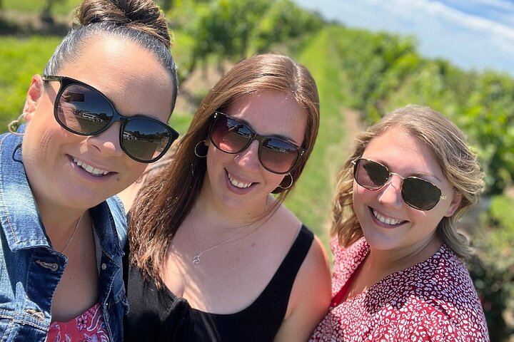 Sunset Niagara-on-the-Lake Small Group Wine Tour with 3-Course Dinner at Eighty Eight (12/12)