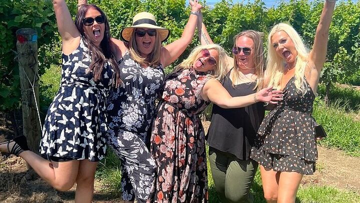 Sunset Niagara-on-the-Lake Small Group Wine Tour with 3-Course Dinner at Eighty Eight (1/12)