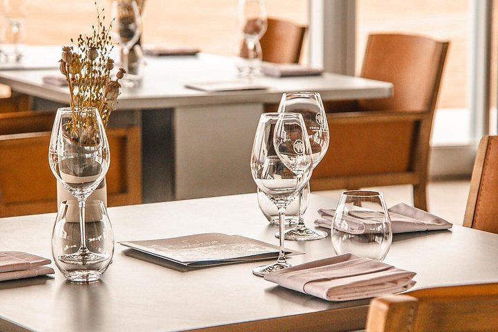 Huentala Wines Gualtallary Lunch: Group Shuttle from Mendoza with Wine Pairing (3/8)