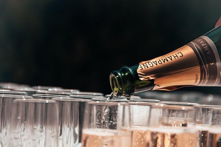 Private VIP Champagne Day from Paris: Eight Tastings, Michelin Lunch, Boutique Estate (10/11)