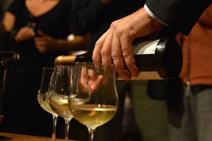 Full-Day Private Burgundy Tour: 3 Tastings, Estate Lunch, 6 Premiers & Grands Crus (9/12)