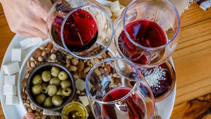Private Organic Wine Tour in Casablanca Valley with Boutique Wineries and Lunch (4/12)
