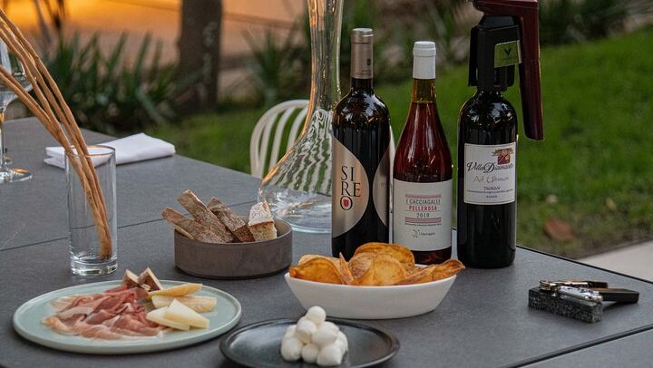 Sorrento Garden Tasting of 5 Premium Wines from Amalfi, Capri, Ischia and Vesuvius (2/12)