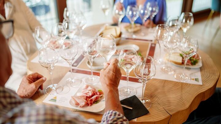 Private Prosecco DOCG Tasting at a Historic Saccol Winery in Valdobbiadene (2/10)