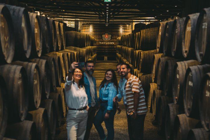 Taylor's Estate Masterclass in Vila Nova de Gaia: Single-Quinta Vintage Port Tasting (1/8)
