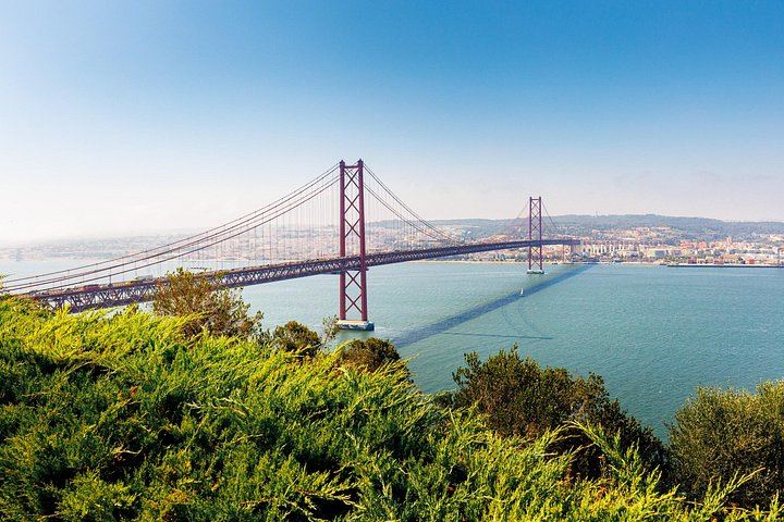 Small-Group Arrábida and Sesimbra Day Trip from Lisbon with Two Wine Tastings (11/11)