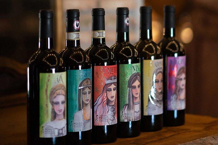 The Countess's Lunch at Poggio ai Laghi: Guided Chianti Tasting with Oils and Vinegars (2/7)