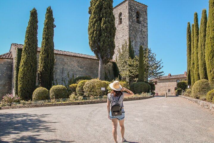 Private Slow-Living Day in Chianti: Montefioralle, Castello di Verrazzano and Estate Lunch (12/12)