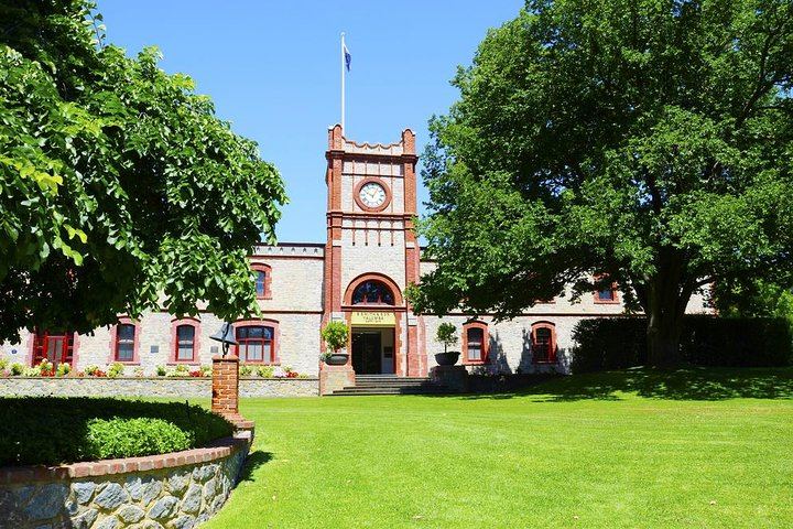 Barossa Valley Hop-On Hop-Off Wine Bus from Adelaide or Tanunda, Hourly Loop (1/6)