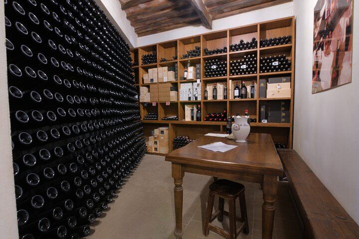 Le Bèrne Winery Tour in Cervognano with Vino Nobile and Sangiovese Tasting (7/12)