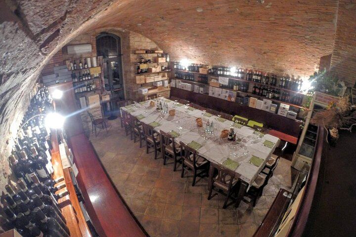 Comparative Italian Wine Tasting with a Sommelier at Perbacco Wine Club, Montepulciano (2/6)