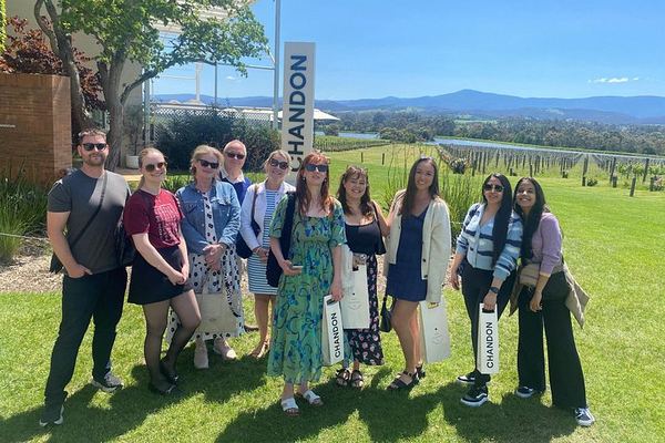Yarra Valley Winery Day Tour from Melbourne with Two-Course Lunch and Tastings