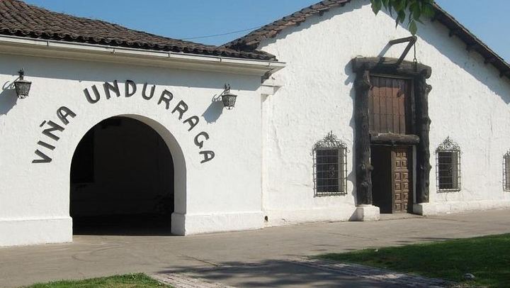 Undurraga Winery Tour by Chilenjoy: Gente de La Tierra Museum and Tasting (1/7)