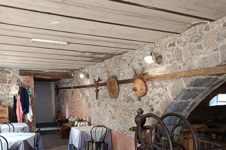 Etna Two-Winery Tour: 1669 Eruption Craters, 4-Wine Tasting and Sommelier-Led Lunch (10/12)