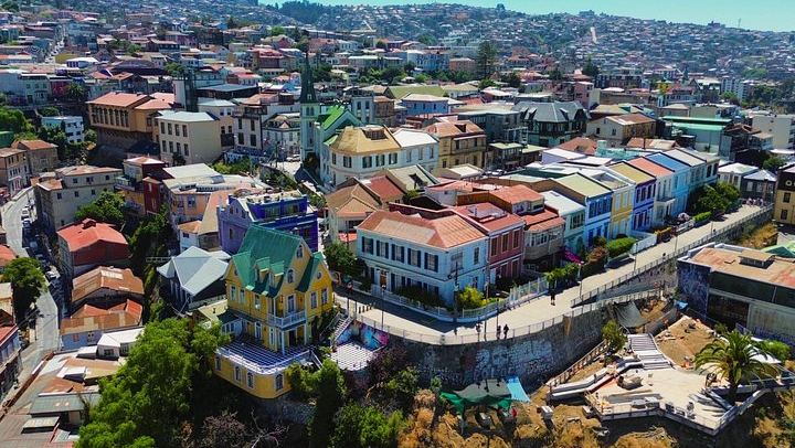 Santiago to Valparaiso Cruise Terminal Transfer with Casablanca Winery and City Tour (1/12)