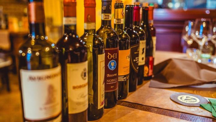 Comparative Italian Wine Tasting with a Sommelier at Perbacco Wine Club, Montepulciano (4/6)
