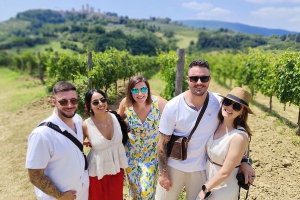 Rome to Tuscany by Train: Chianti and Vernaccia Wineries, San Gimignano